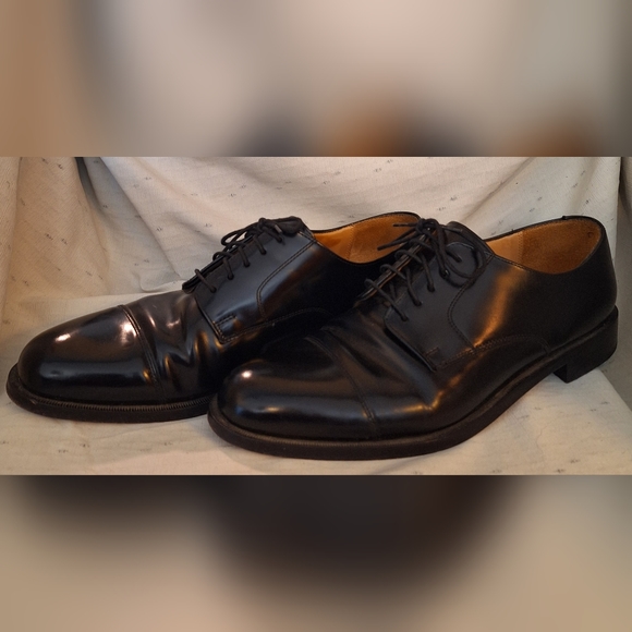 👞COLE HAAN men's dress shoes. Black patent leather, leather soles. Size 10.5 - Picture 3 of 9